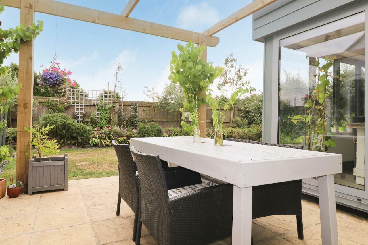 Modern Holiday Home Central St Merryn Exterior photo