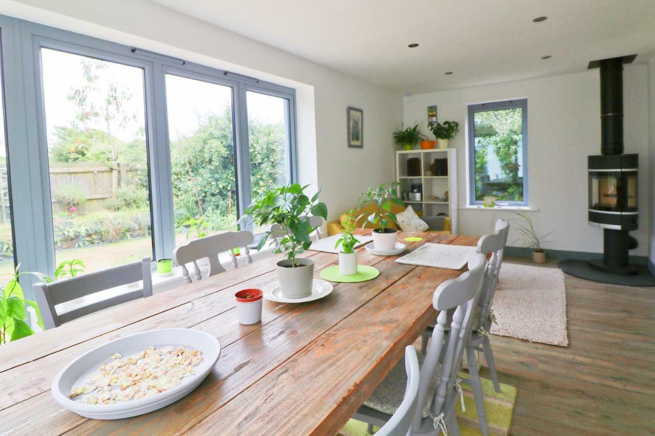 Modern Holiday Home Central St Merryn Exterior photo